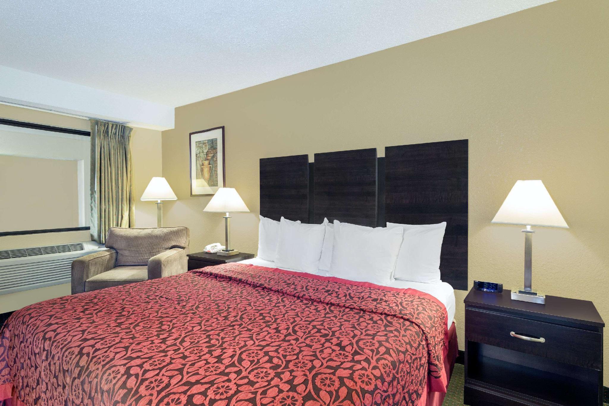 Days Inn & Suites By Wyndham Columbia Airport Вест-Коламбія Екстер'єр фото